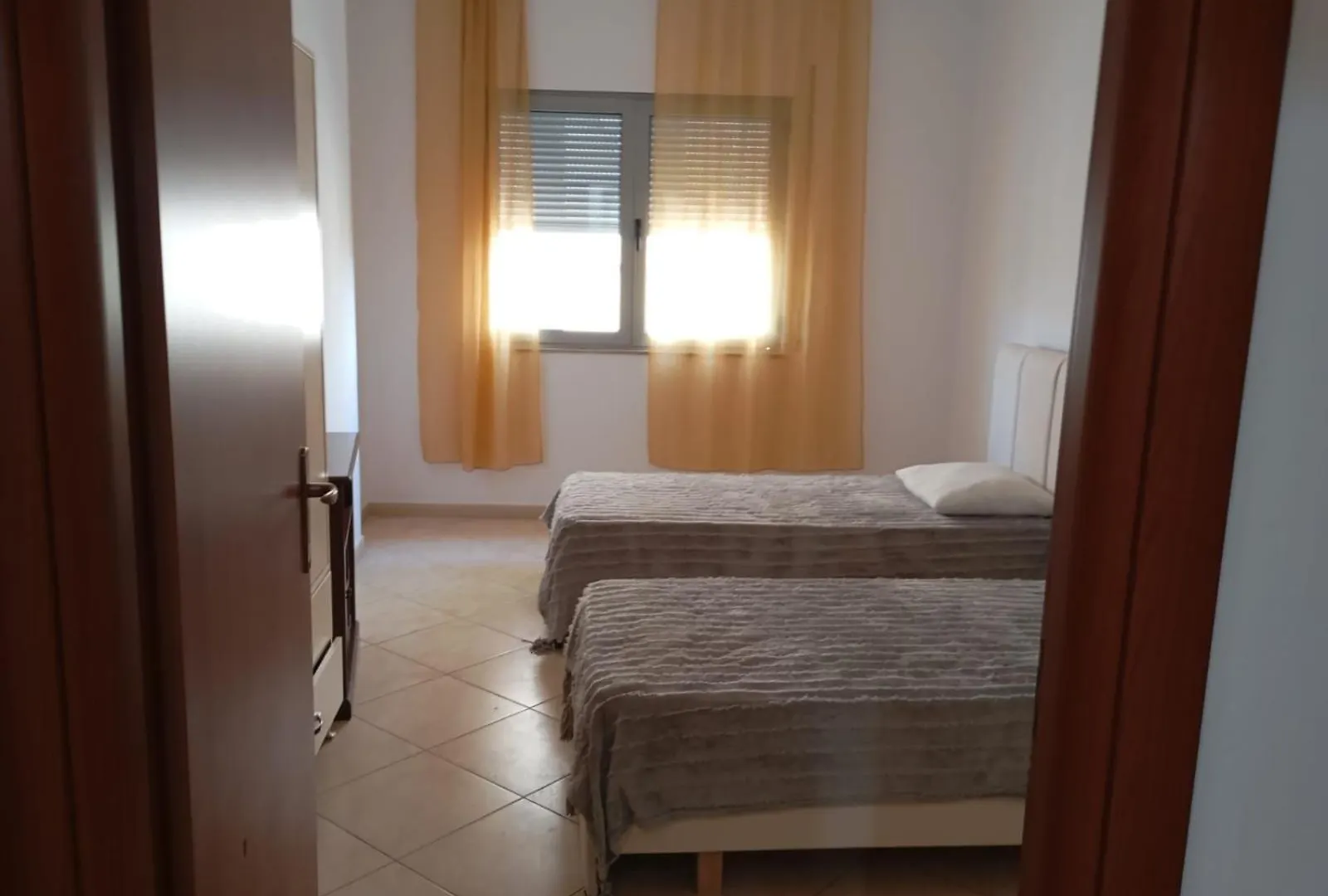 Royal 3 Hostel Tirana