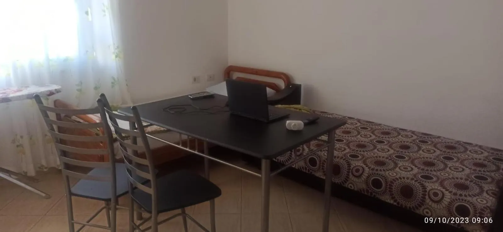 Royal 3 Hostel